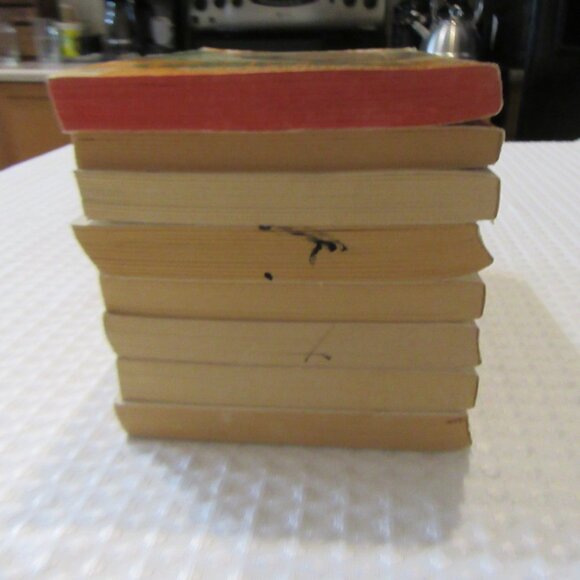 8 Harlequin Books - Picture 2 of 13